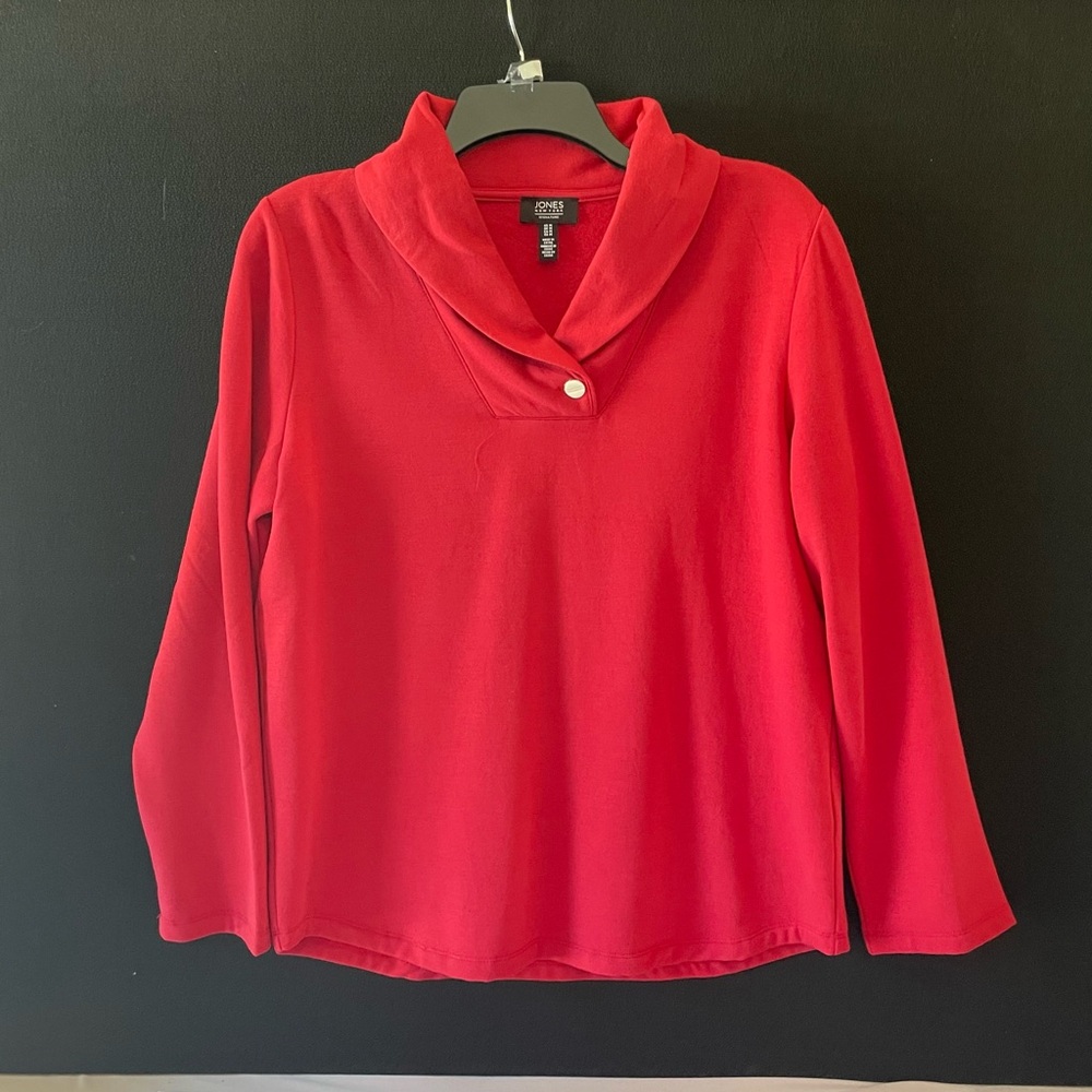 3/$10 - Jones New York Red Cowl Neck Fleece LS top. Medium. NWOT